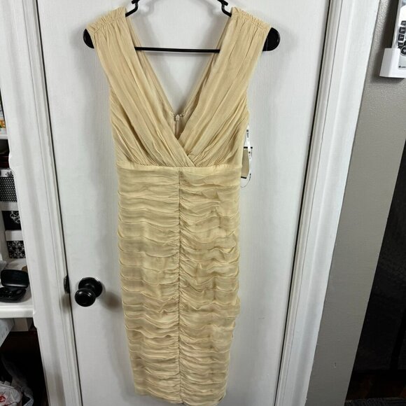 TADASHI SHOJI VINTAGE CREAM SILK RUCHED BODYCON DRESS - Picture 1 of 8